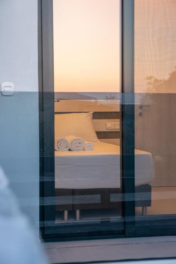 Sithoniars Melora Luxury Apartment Никити Екстериор снимка